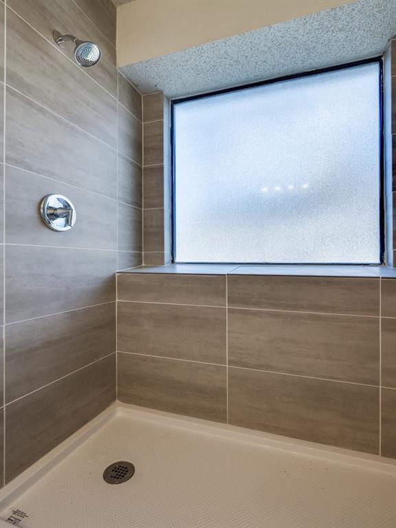 917 Westover Drive Property Photo 10