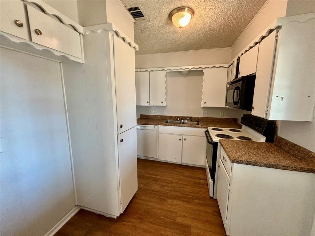 800 Irwin Drive A Property Photo 12