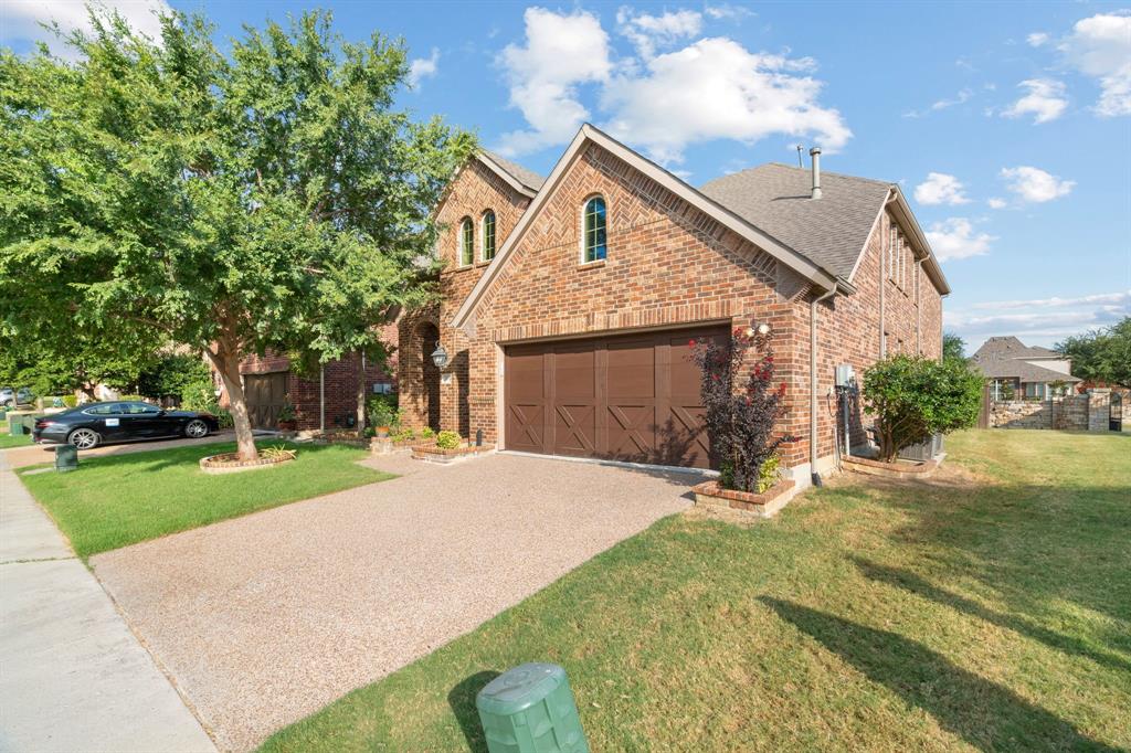 2800 Cole Castle Drive Property Photo 2