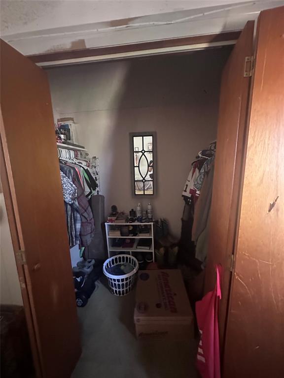 2709 Sky Harbour Drive Property Photo 4