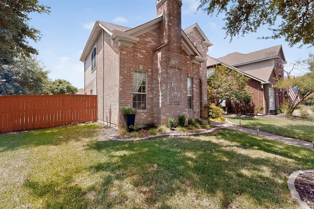300 Cosbie Drive Property Photo 3