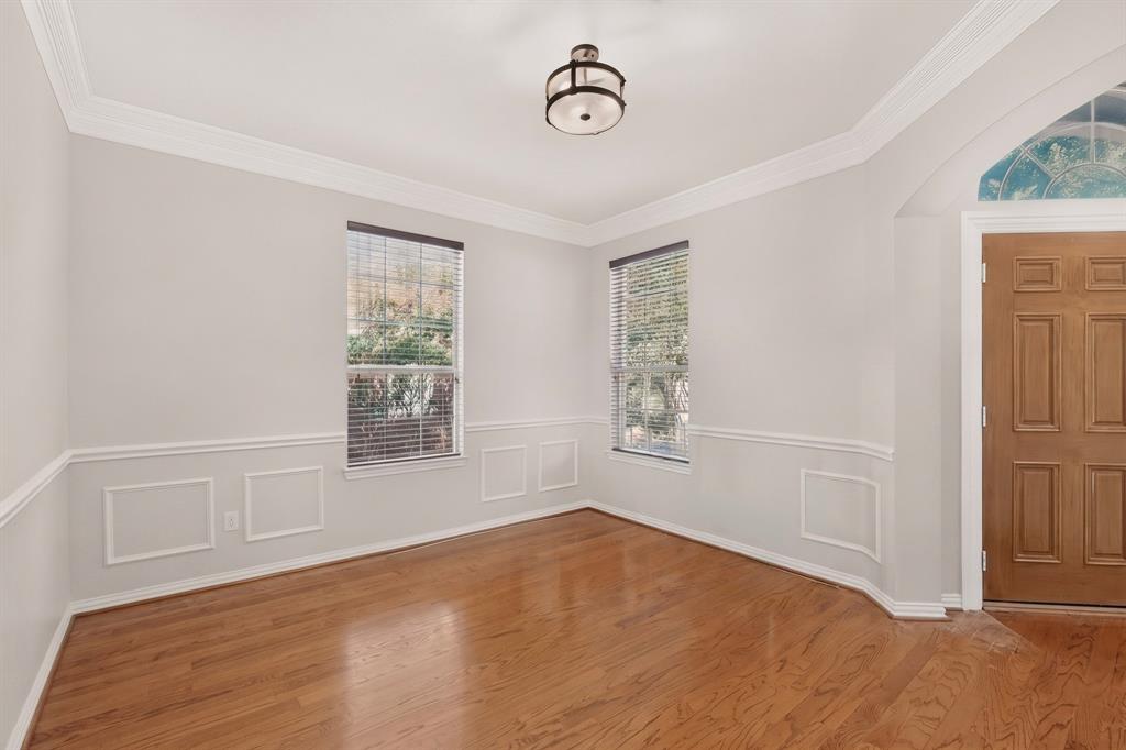 300 Cosbie Drive Property Photo 8