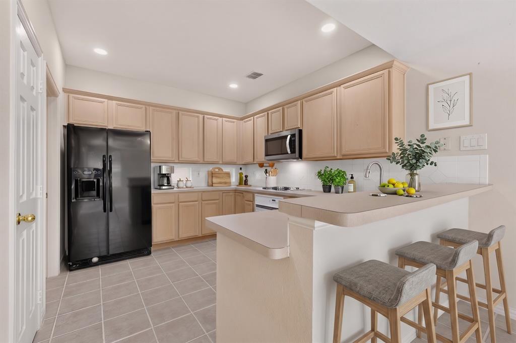 300 Cosbie Drive Property Photo 13