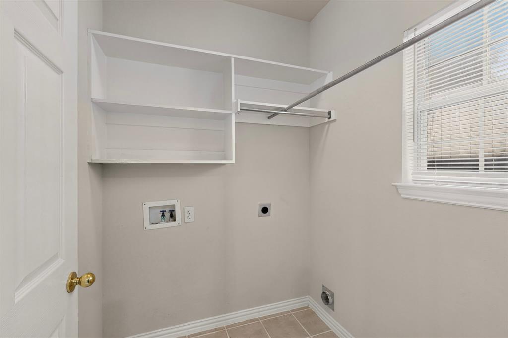 300 Cosbie Drive Property Photo 17