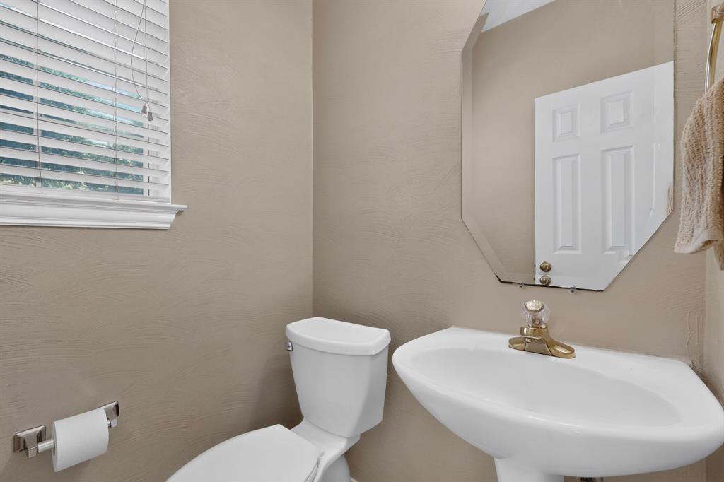 300 Cosbie Drive Property Photo 18