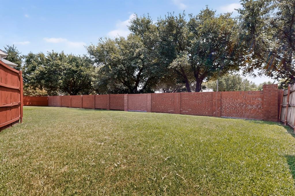 300 Cosbie Drive Property Photo 34