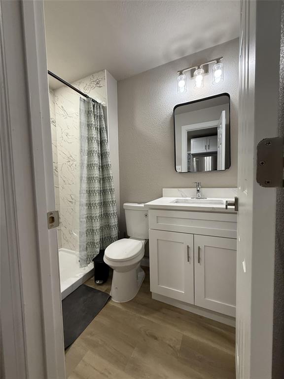 2640 Lawrence Street Property Photo 4