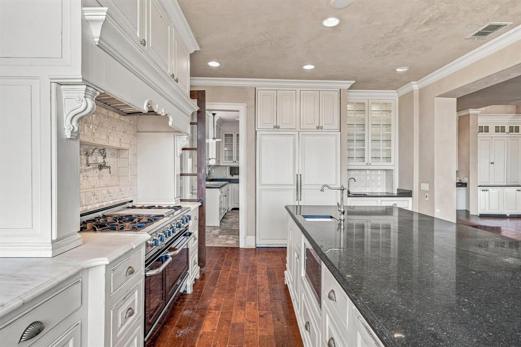 12824 Fm 1769 Property Photo 6
