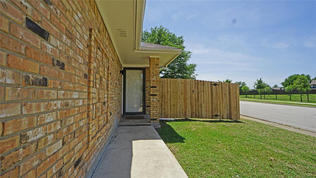 5402 Sandpiper Lane Property Photo 1