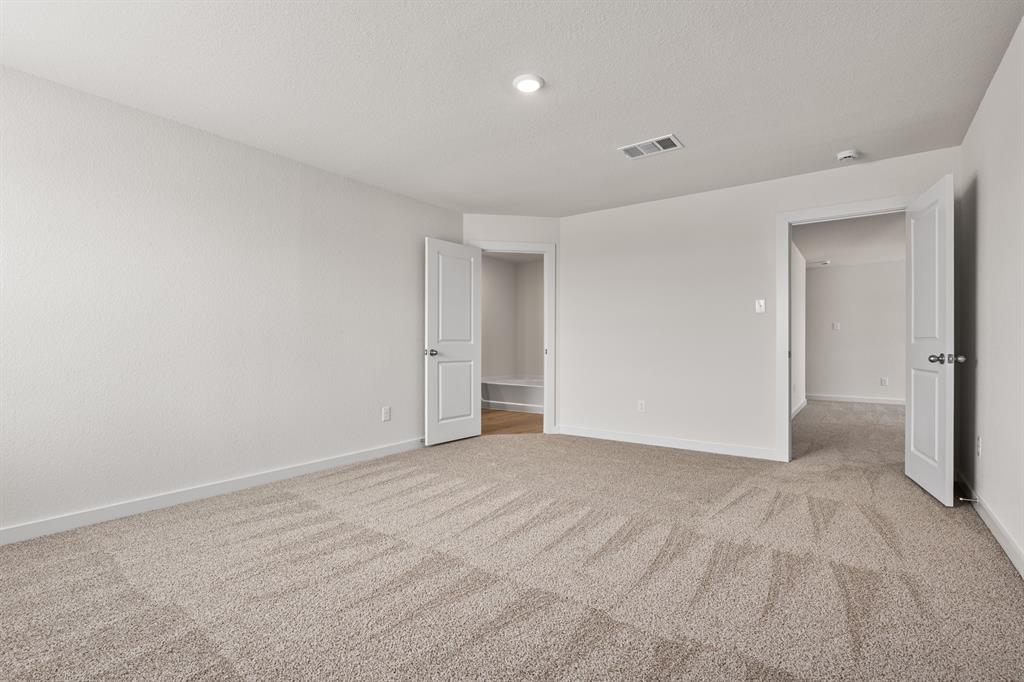 8304 Silverbow Drive Property Photo 7