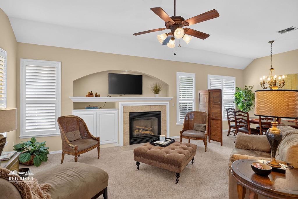 8048 Laurel Hill Drive Property Photo 3