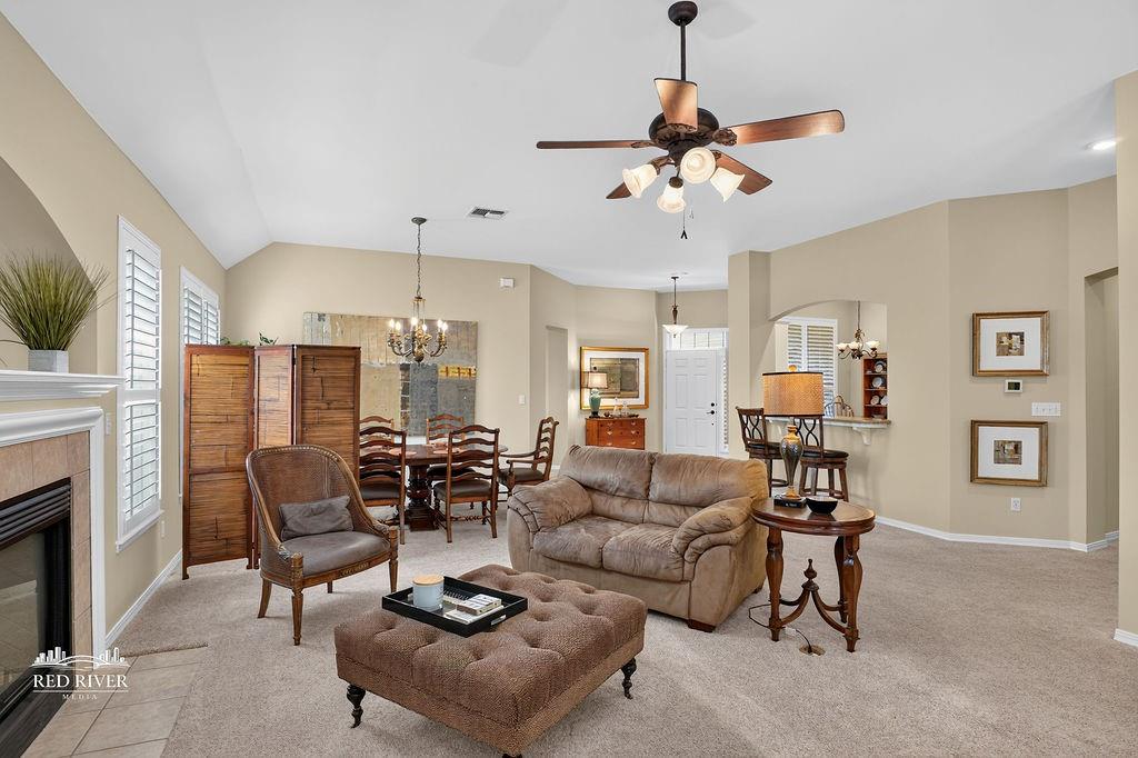 8048 Laurel Hill Drive Property Photo 4