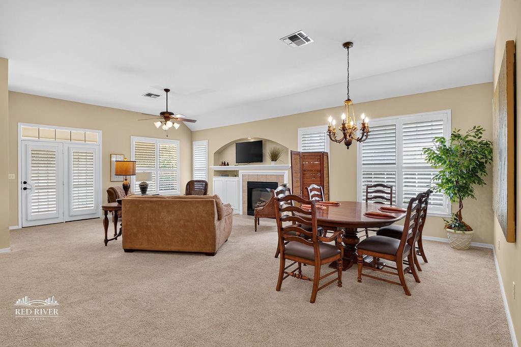 8048 Laurel Hill Drive Property Photo 5