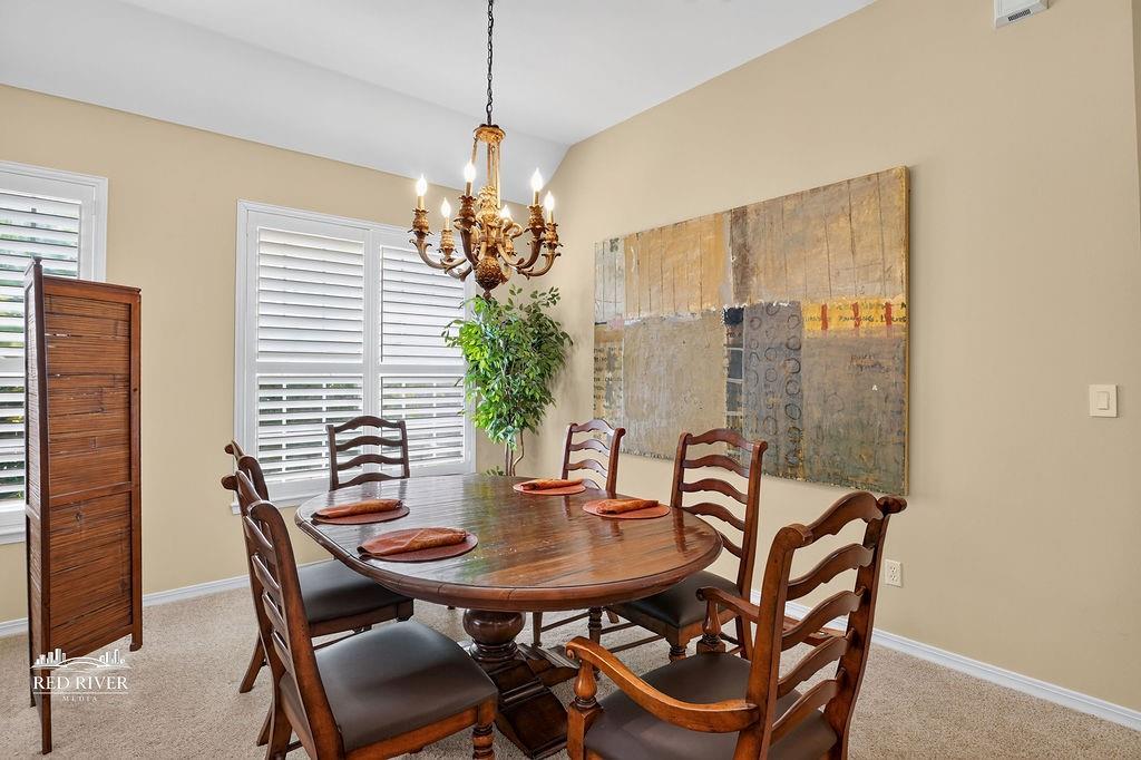 8048 Laurel Hill Drive Property Photo 6
