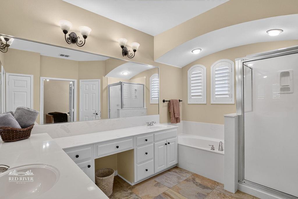 8048 Laurel Hill Drive Property Photo 14