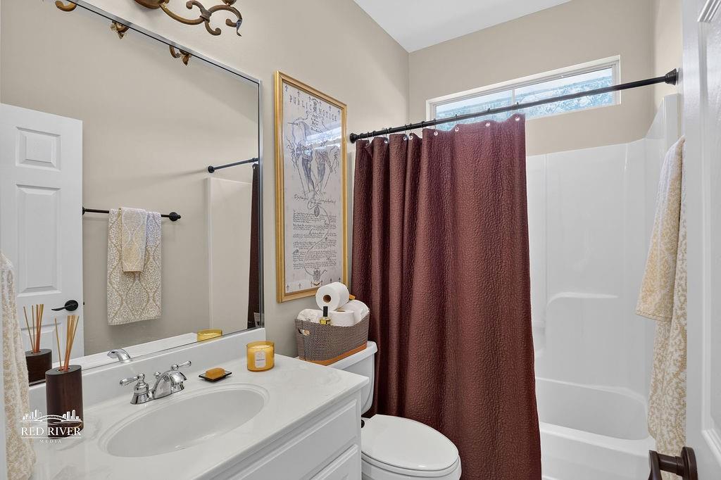 8048 Laurel Hill Drive Property Photo 18