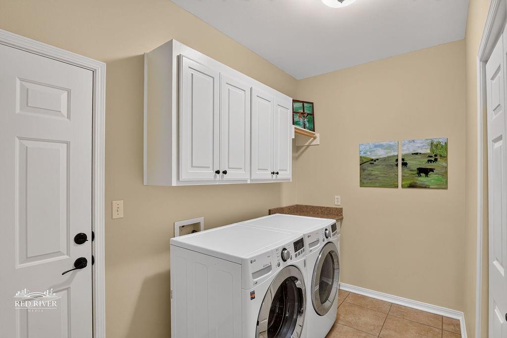8048 Laurel Hill Drive Property Photo 30