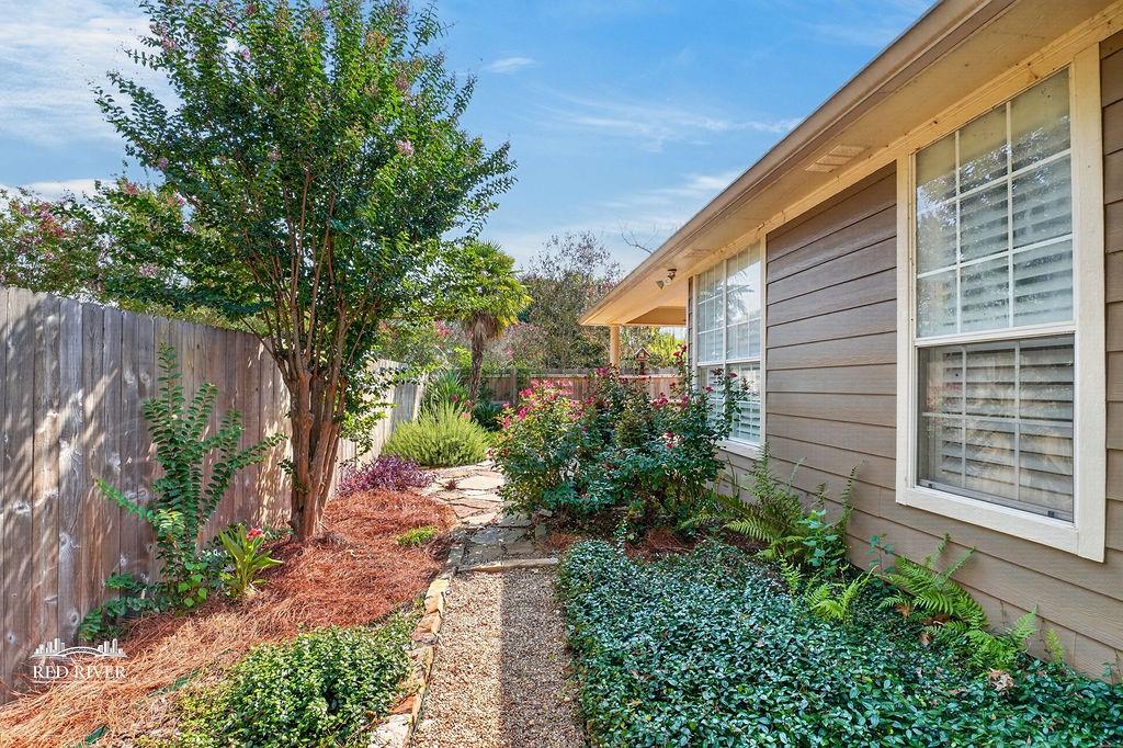 8048 Laurel Hill Drive Property Photo 34