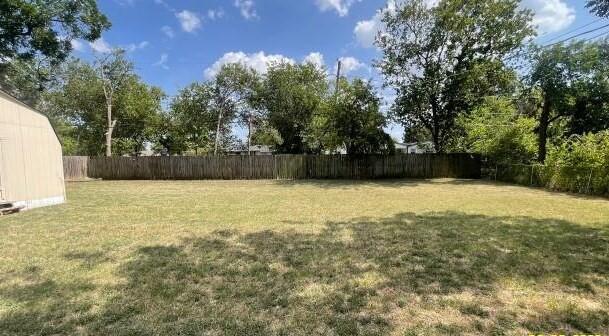 2332 Glencrest Drive Property Photo 4
