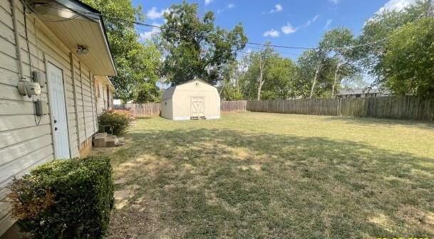 2332 Glencrest Drive Property Photo 5
