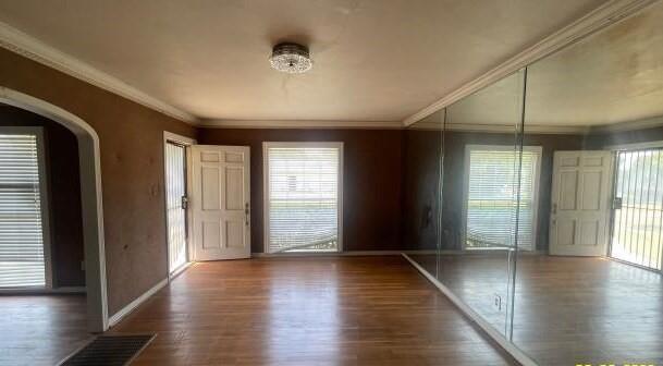 2332 Glencrest Drive Property Photo 7