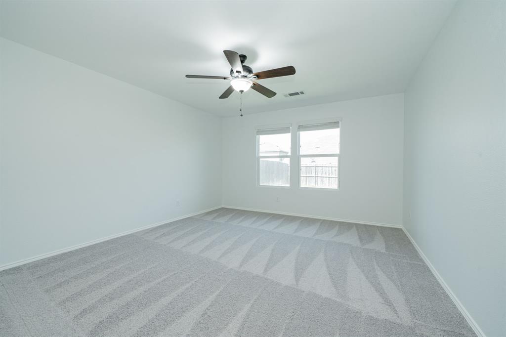 122 Feverbush Drive Property Photo 12