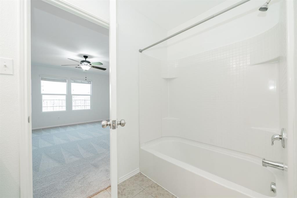 122 Feverbush Drive Property Photo 14