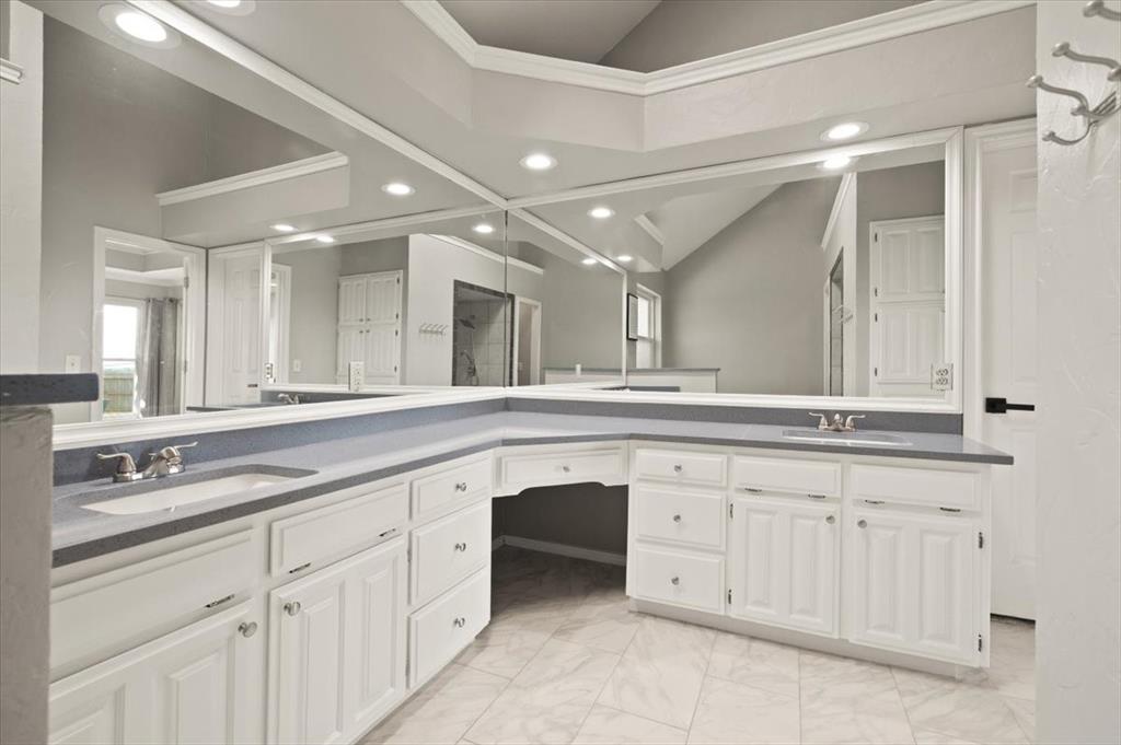 10200 Fieldcrest Drive Property Photo 20