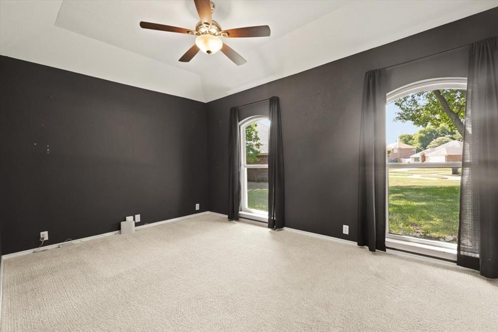 10200 Fieldcrest Drive Property Photo 21