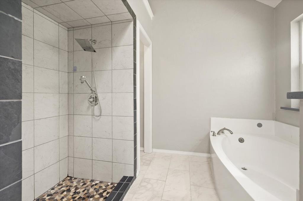 10200 Fieldcrest Drive Property Photo 23