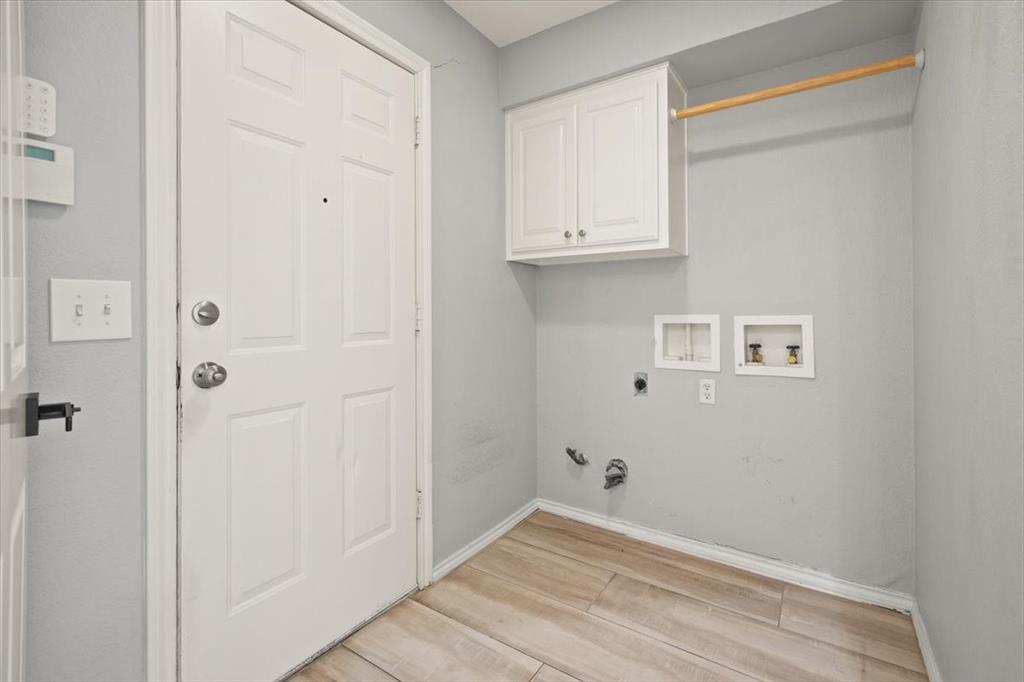 10200 Fieldcrest Drive Property Photo 26