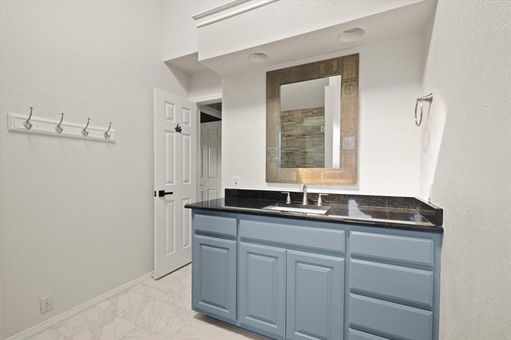 10200 Fieldcrest Drive Property Photo 28