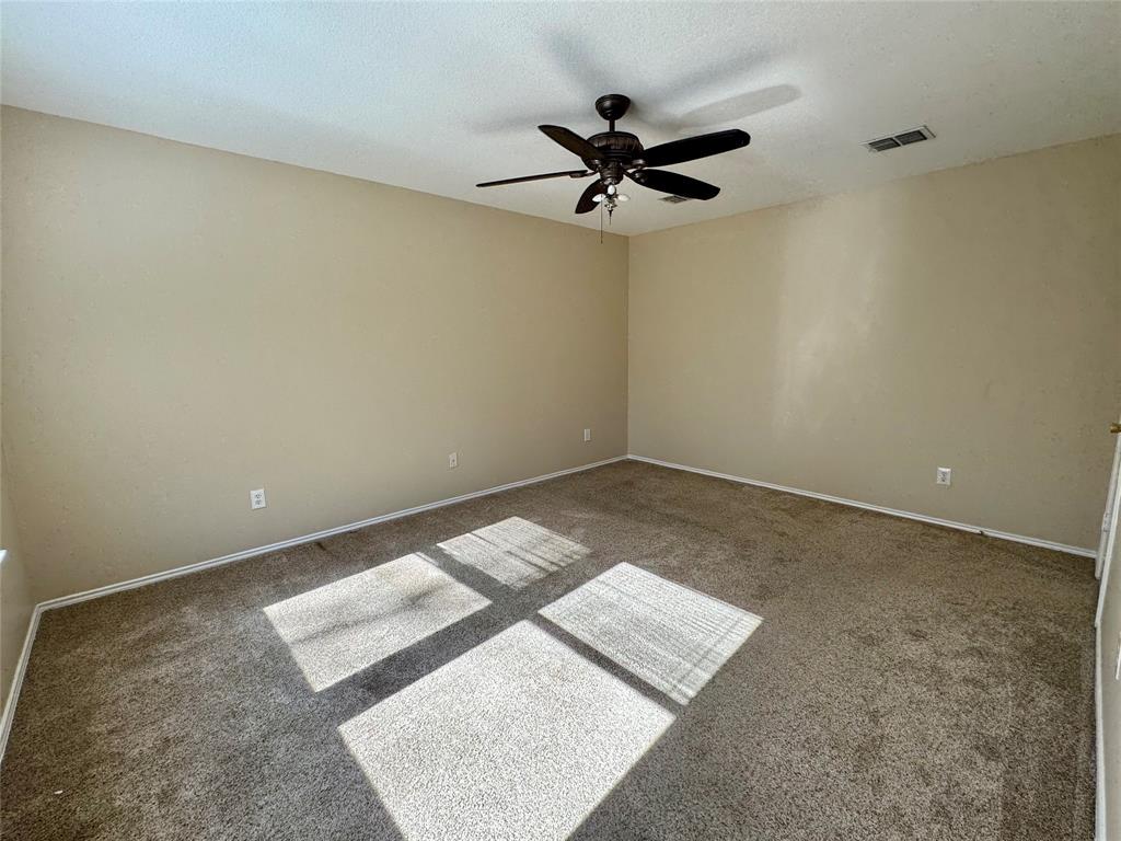 1713 Elm Street Property Photo 4