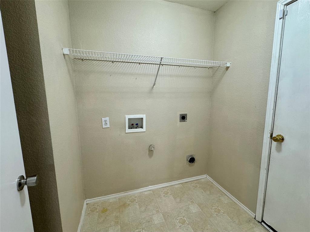 1713 Elm Street Property Photo 10