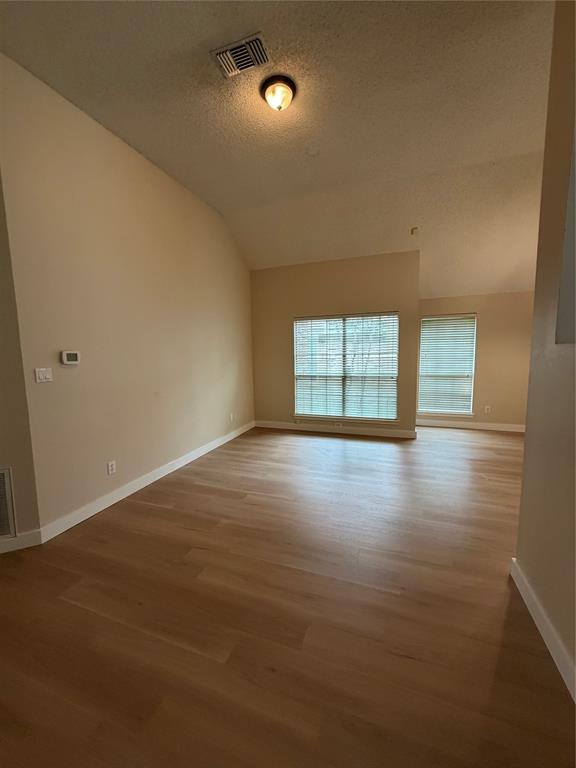 1916 Centenary Drive Property Photo 21