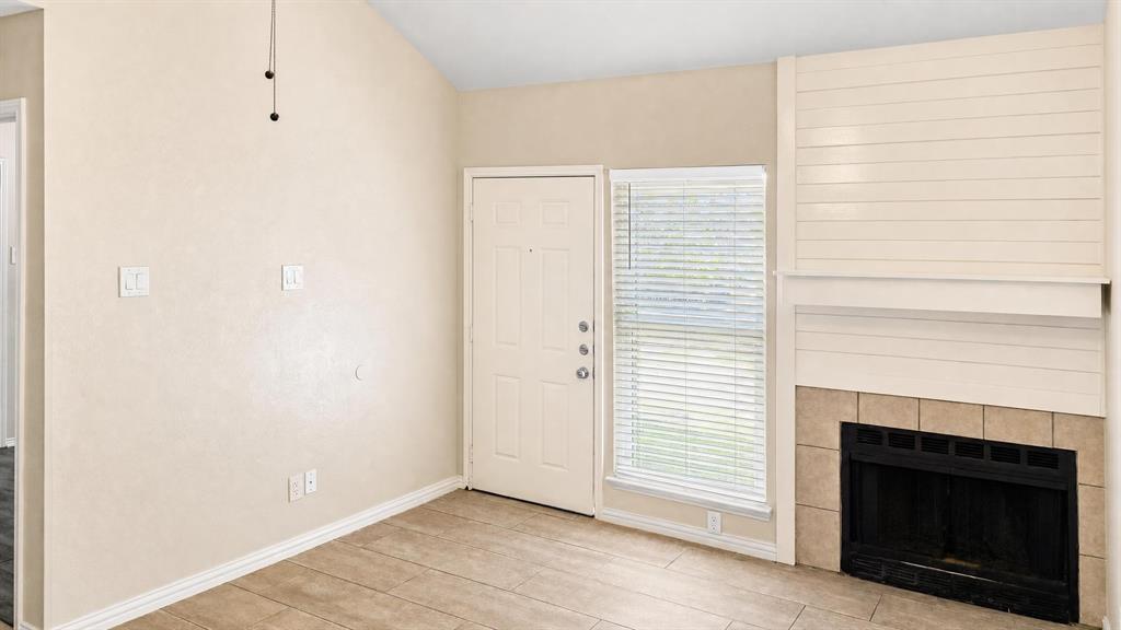 521 Pine Trail Drive Property Photo 3