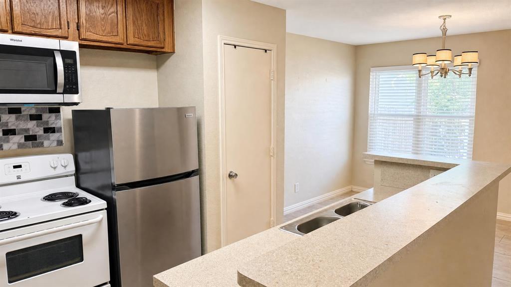 521 Pine Trail Drive Property Photo 10