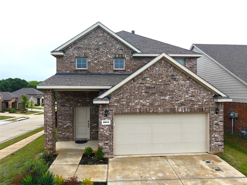3941 Oak Creek Circle Property Photo 1