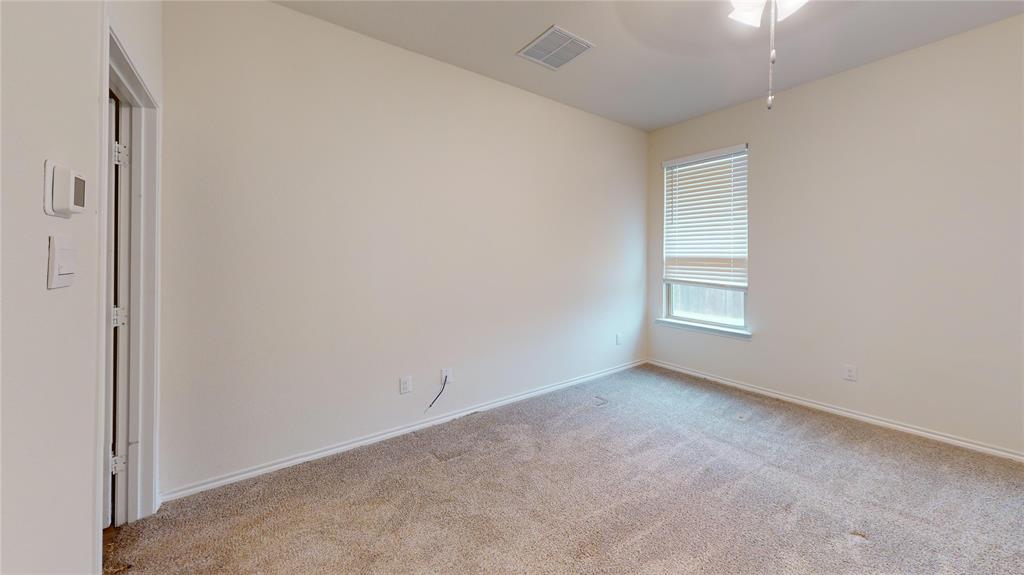 3941 Oak Creek Circle Property Photo 9