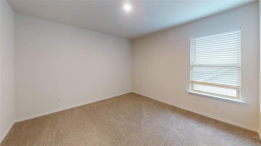 3941 Oak Creek Circle Property Photo 13