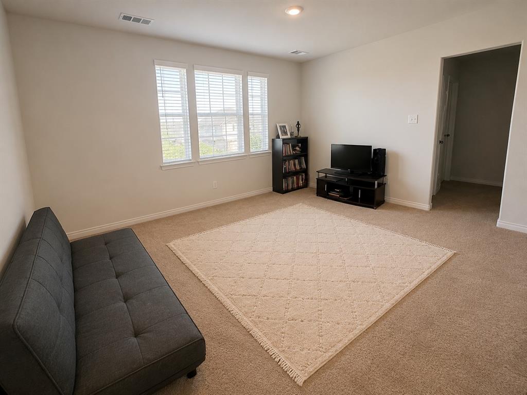 9917 Dynamics Drive Property Photo 16