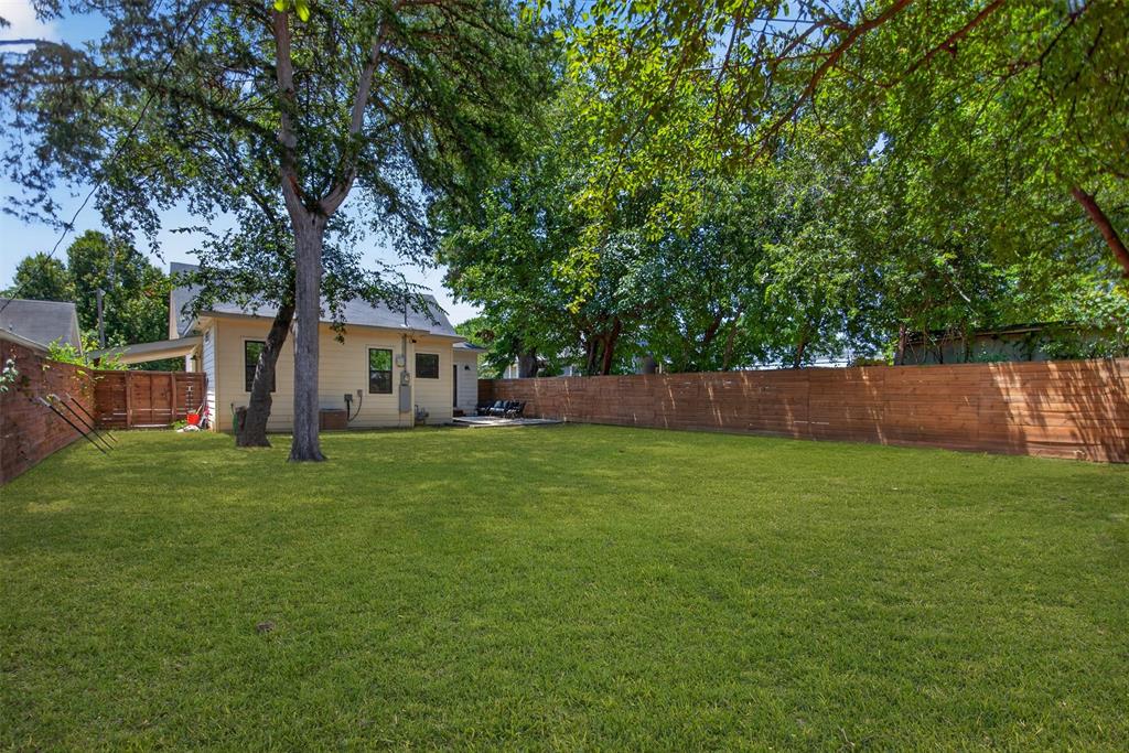 2511 Gladstone Drive Property Photo 23