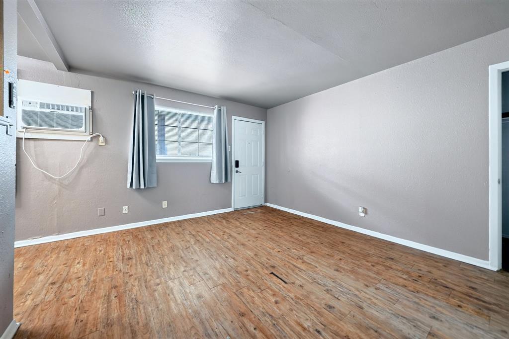 1417 Bennett Avenue G Property Photo 4