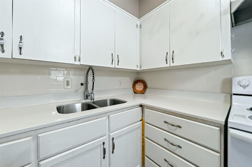 1417 Bennett Avenue G Property Photo 8