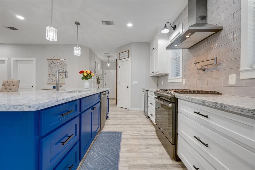 240 30th Street Property Photo 9