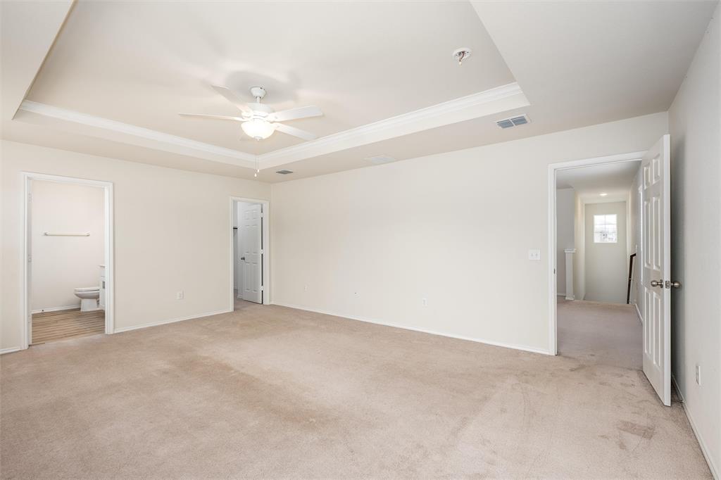 321 Glenwick Lane Property Photo 17