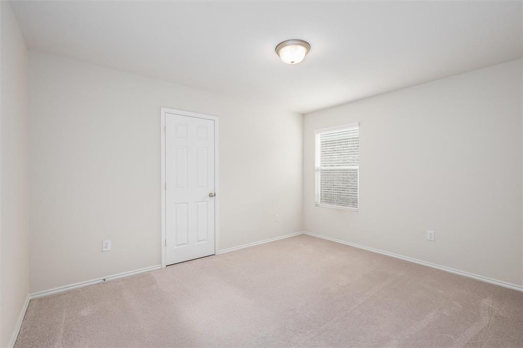 321 Glenwick Lane Property Photo 25