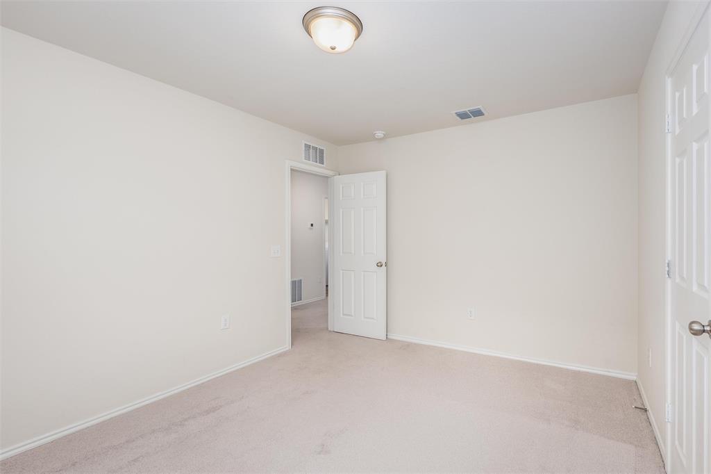 321 Glenwick Lane Property Photo 26