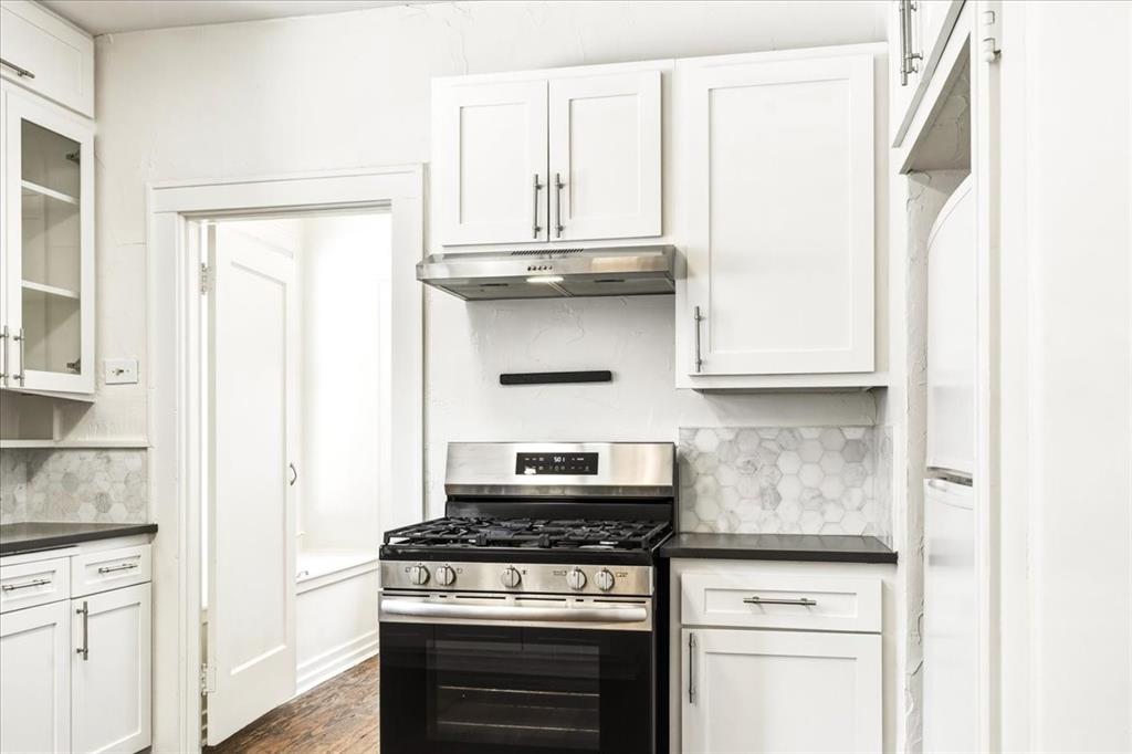 826 Cedar Hill Avenue Property Photo 16