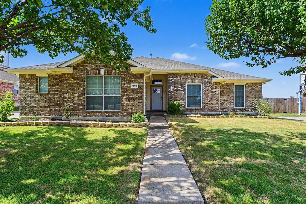 1302 Buckingham Drive Property Photo 1
